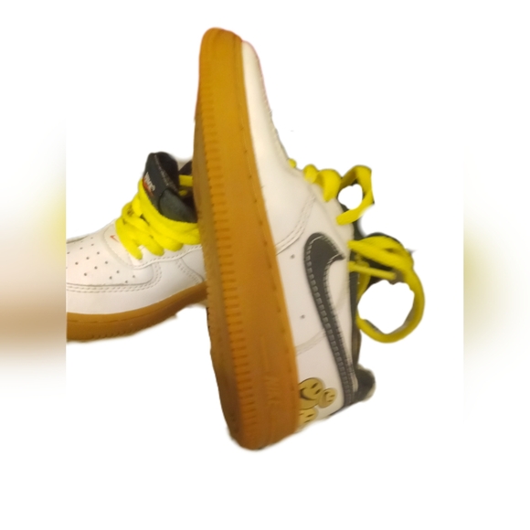 Size 11c -Kids Nike Air Force 1 LV8 Low Go the Extra Smile - Picture 3 of 8